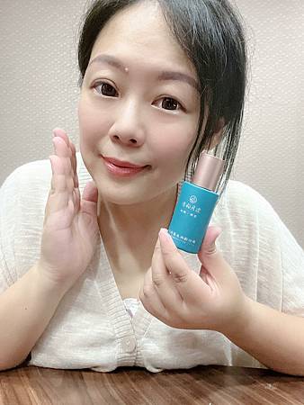 李向月連 I 燕窩胜肽 I 逆齡重生煥顏精華 I 燕窩專家 