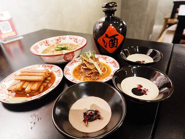 聚面-大安人氣麻辣串|麻辣串串|必吃麻辣串|聚餐餐廳|麻辣串