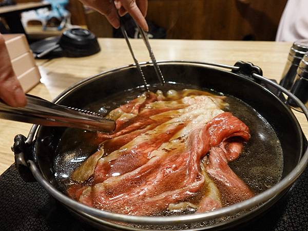 台北最強壽喜燒 / 潮肉壽喜燒 𝐂𝐡𝐚𝐨𝐫𝐚𝐮 𝐒𝐮𝐤𝐢𝐲𝐚