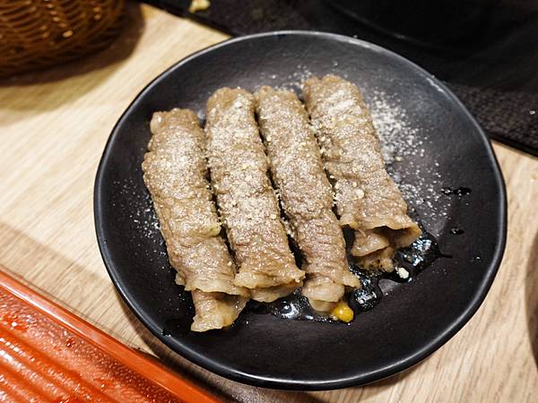 台北最強壽喜燒 / 潮肉壽喜燒 𝐂𝐡𝐚𝐨𝐫𝐚𝐮 𝐒𝐮𝐤𝐢𝐲𝐚